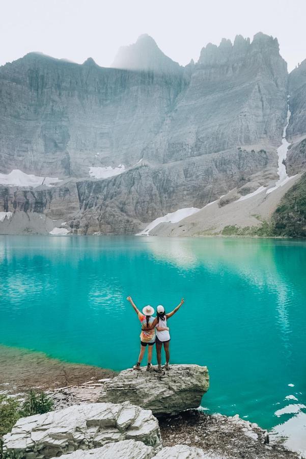 Отель Wander Camp Glacier Coram Экстерьер фото